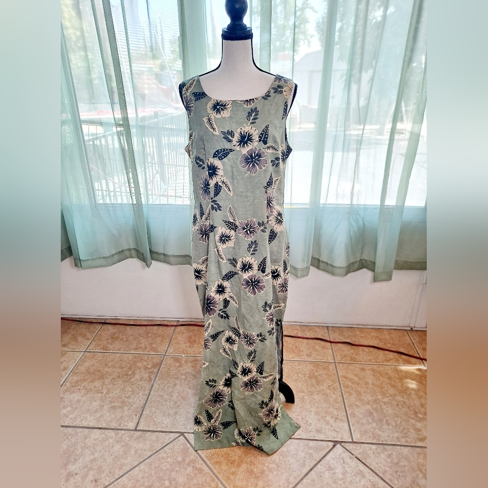 100% Silk Kupono Vintage Hawaiian Long Maxi Dress Sleeveless Floral Size Medium.